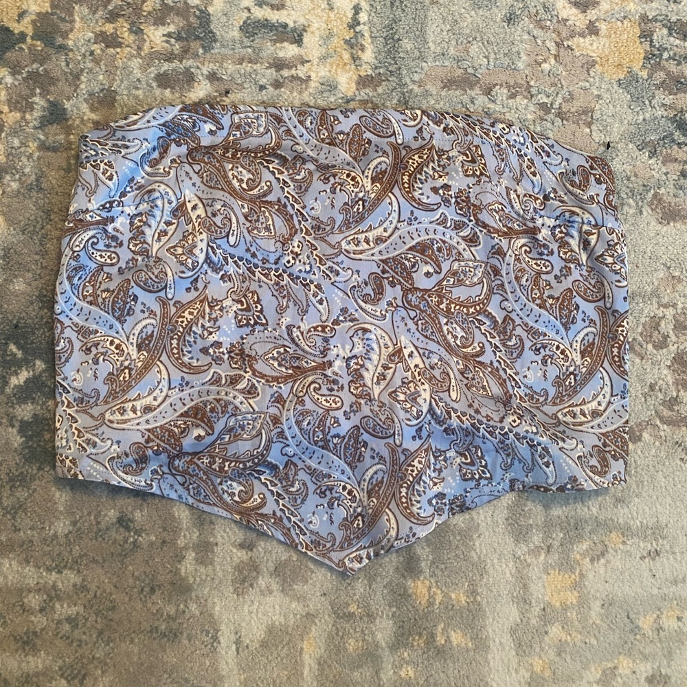 Hollister Blue and Brown Crop Top with Intricate Design